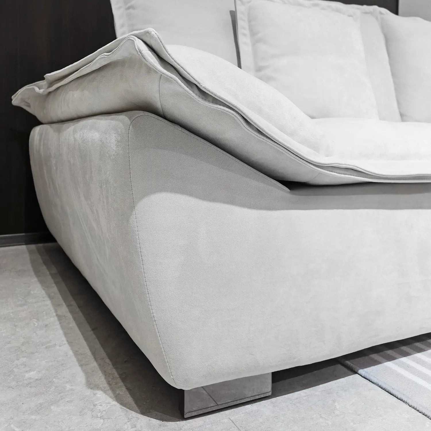Cream Style Modern Simplicity Straight-Line Design Fabric Sofa for Living Room with Tech-Fabric Cloud Cushions Marsiling