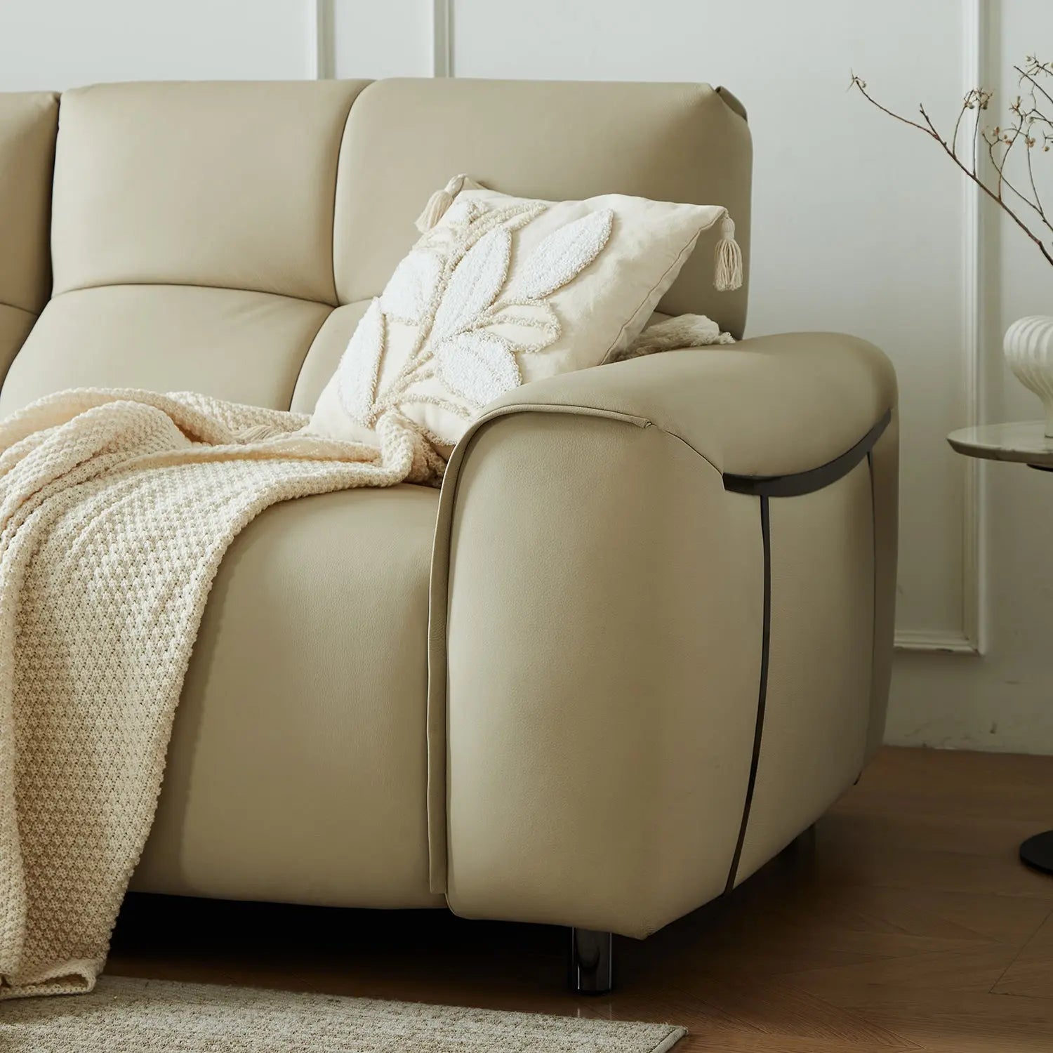 Living Room Ltalian-Style Electric Multi-Function First-Class Capsule Combination Leather Sofa Marsiling