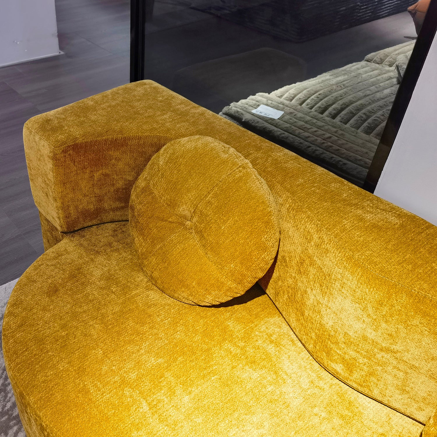 Modern Minimalist Foldable Sofa Bed Vacuum Compression Curved Shaped Marsiling