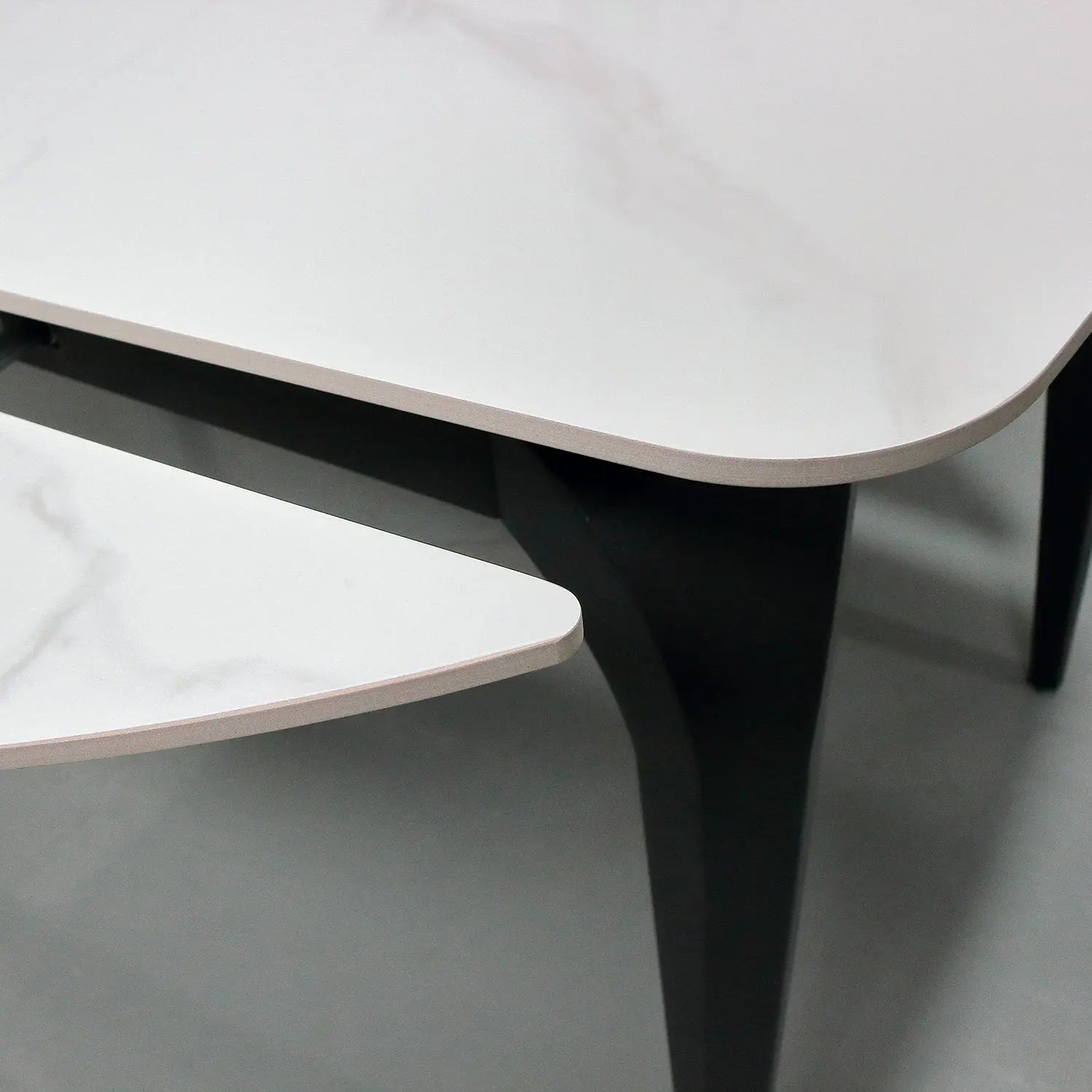 Glossy Sintered Stone Extendable Transformable Dining Table Rounded Corners Marsiling