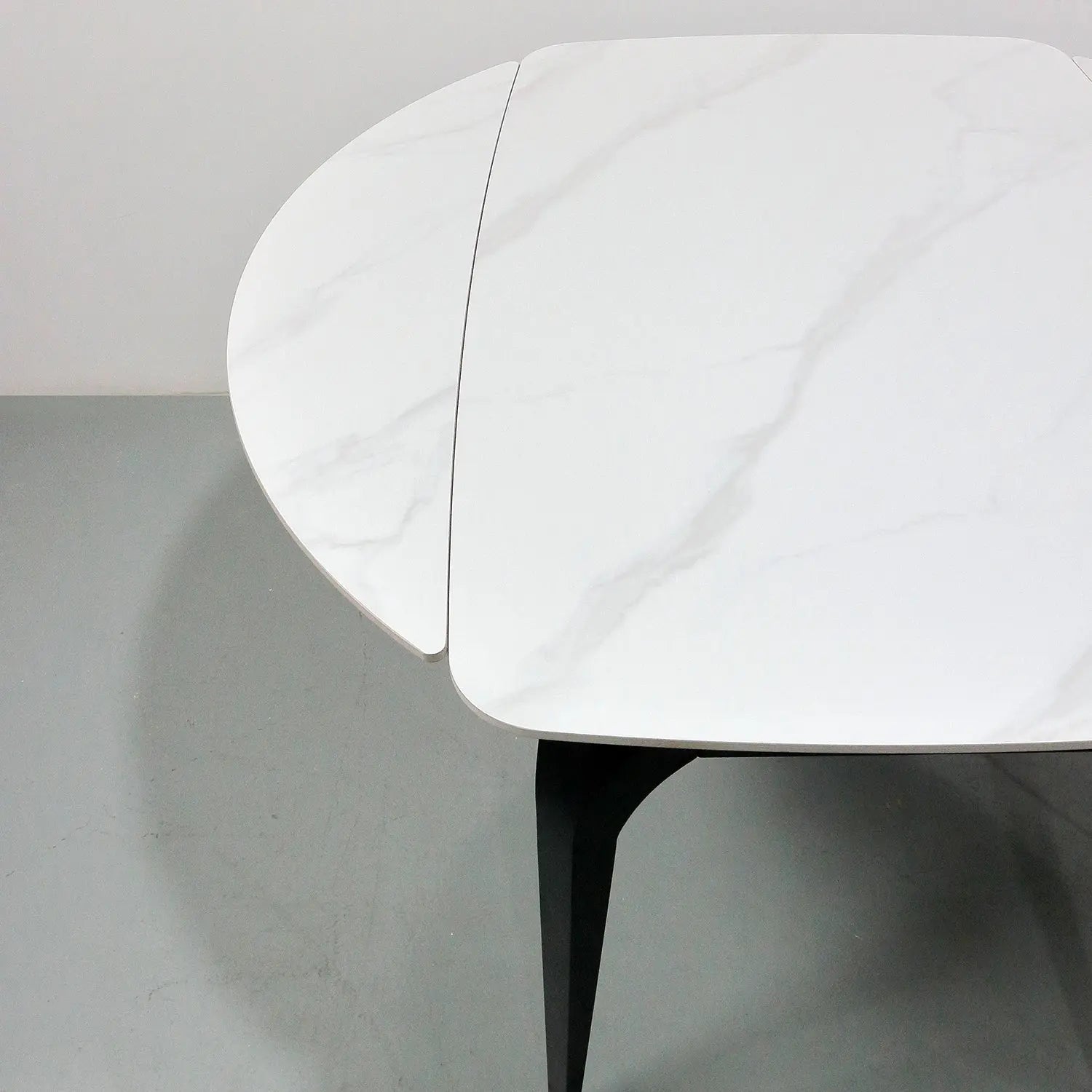 Glossy Sintered Stone Extendable Transformable Dining Table Rounded Corners Marsiling